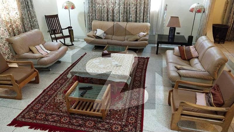 furnished portion 500 yards ground floor for rent