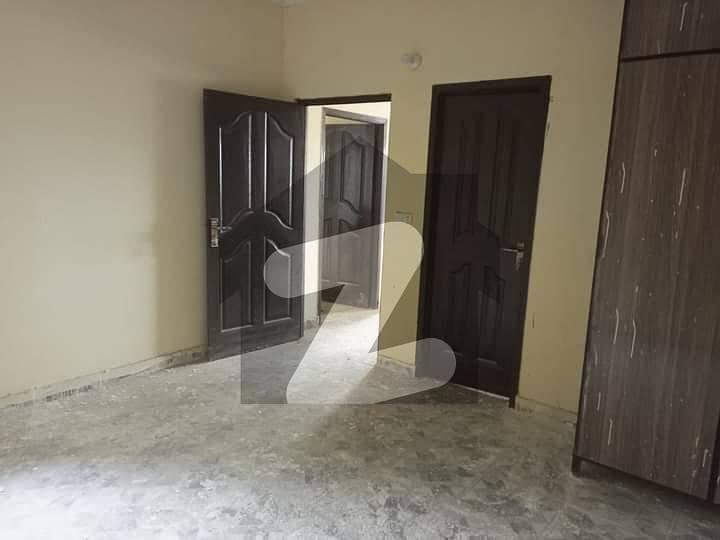 خیابانِ امین ۔ بلاک جی خیابانِ امین لاہور میں 2 کمروں کا 5 مرلہ فلیٹ 55 لاکھ میں برائے فروخت۔