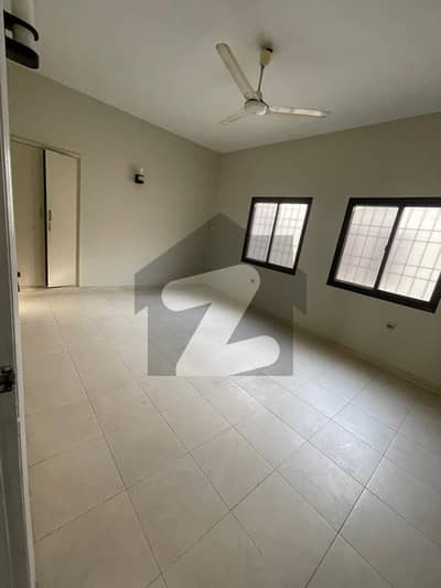 250 Square Yards House Available In Clifton - Block 5 For sale