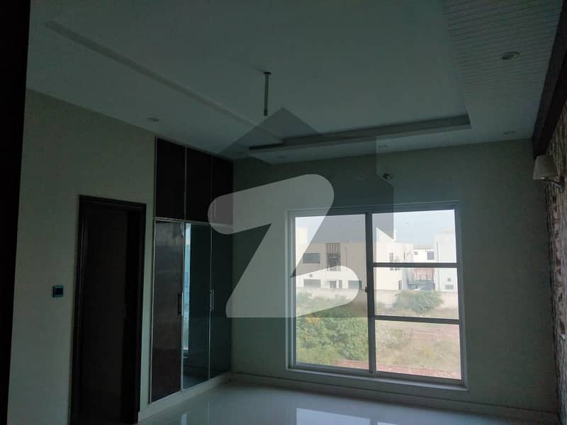 10 Marla House For sale In Rs. 35,500,000 Only