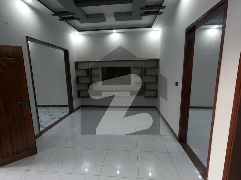 Highly-Desirable On Excellent Location 120 Square Yards Lower Portion Available In Saadi Town