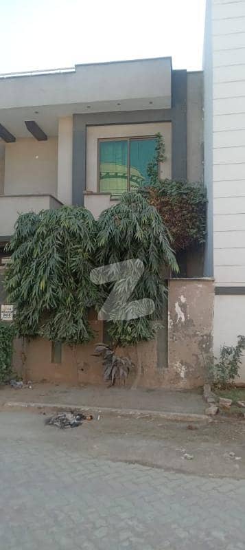 پی سی ایس آئی آر سٹاف کالونی لاہور میں 2 کمروں کا 8 مرلہ مکان 55 ہزار میں کرایہ پر دستیاب ہے۔