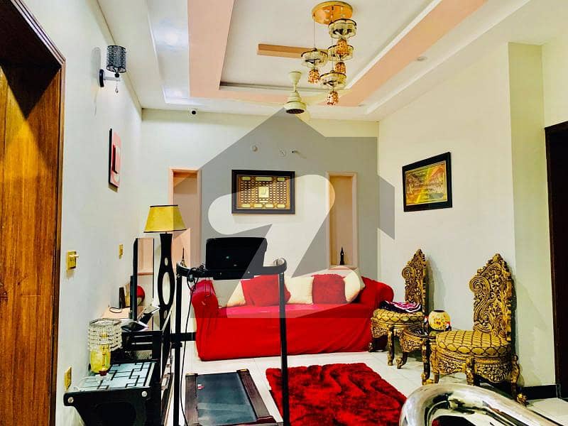 ویلینشیاء ہاؤسنگ سوسائٹی لاہور میں 4 کمروں کا 6 مرلہ مکان 2.35 کروڑ میں برائے فروخت۔