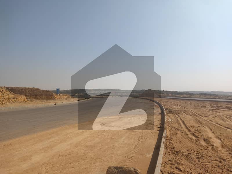 Ideally Located Commercial Plot Of 450 Square Yards Is Available For sale In Karachi