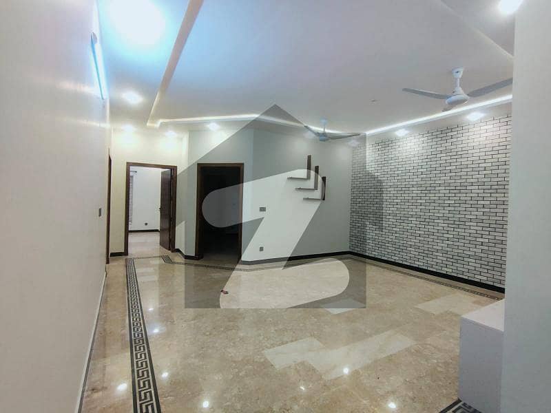 فیصل ٹاؤن فیز 1 فیصل ٹاؤن - ایف ۔ 18 اسلام آباد میں 4 کمروں کا 10 مرلہ مکان 55 ہزار میں کرایہ پر دستیاب ہے۔