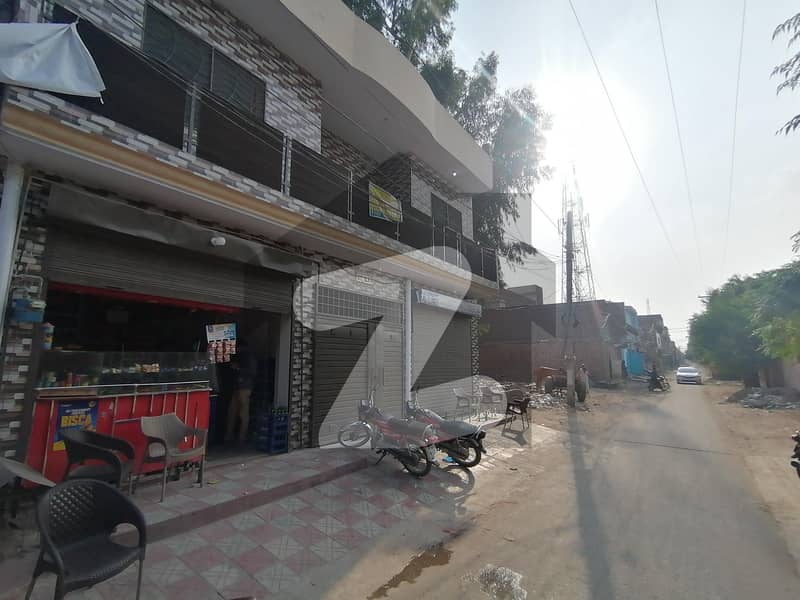 Well-constructed Building Available For sale In Gulshan Market