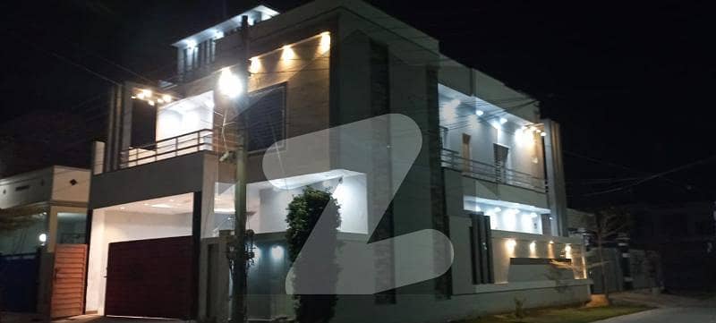 اقبال گارڈن کینال روڈ رحیم یار خان میں 5 کمروں کا 7 مرلہ مکان 2.35 کروڑ میں برائے فروخت۔