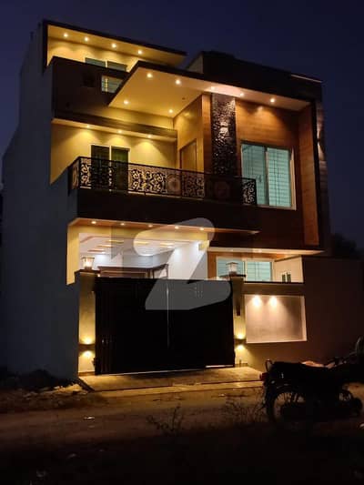 بیدیاں روڈ لاہور میں 3 کمروں کا 5 مرلہ مکان 1.1 کروڑ میں برائے فروخت۔