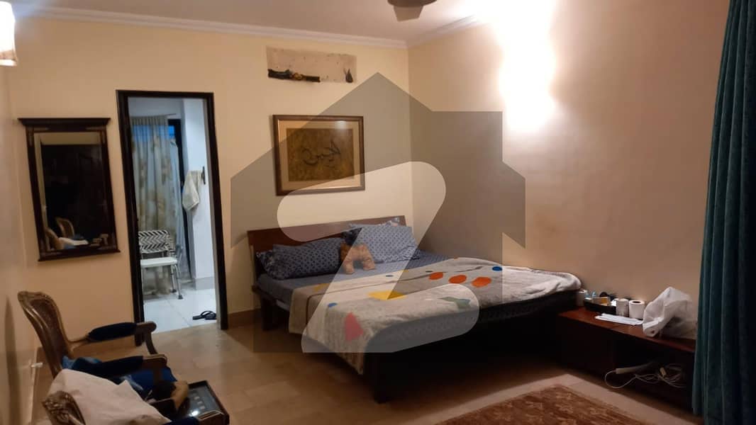 فاضلیہ کالونی شاہ جمال لاہور میں 3 کمروں کا 12 مرلہ مکان 2.4 کروڑ میں برائے فروخت۔