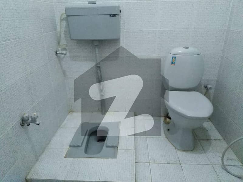 House Of 240 Square Yards In GulshaneIqbal Block 5 For sale Gulshan