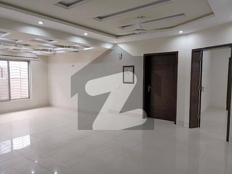 ڈی ایچ اے فیز 4 - بلاک ایفایف فیز 4 ڈیفنس (ڈی ایچ اے) لاہور میں 2 کمروں کا 1 کنال زیریں پورشن 1.1 لاکھ میں کرایہ پر دستیاب ہے۔