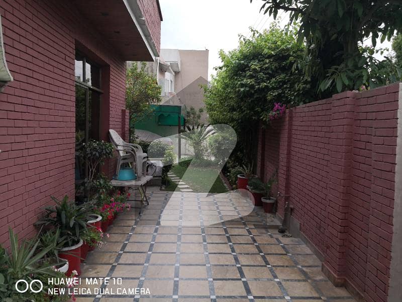 Old House Available For Rent Near Dha