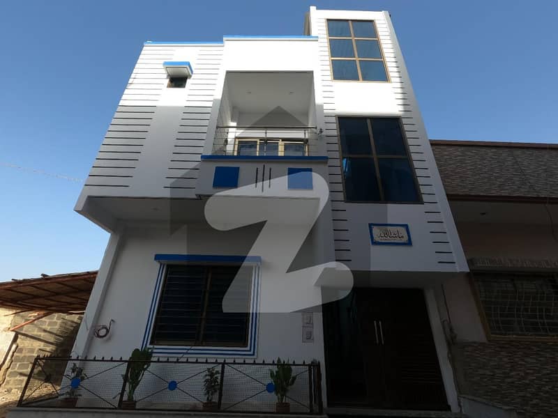 ملیر کراچی میں 4 کمروں کا 3 مرلہ مکان 1.45 کروڑ میں برائے فروخت۔