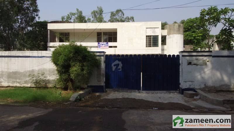10 Kanal Beautiful Located Commercial Land Is Available For Sale In Gulberg 3
