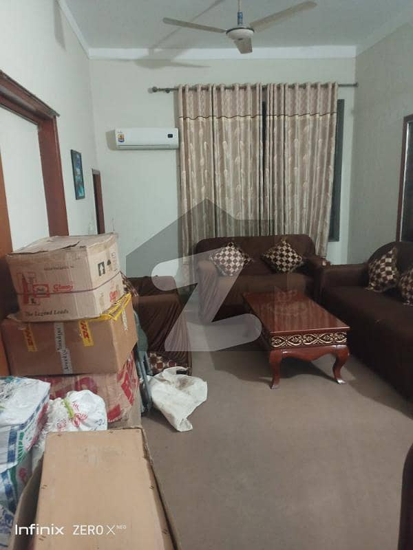 ماڈل ٹاؤن ۔ بلاک ایم ماڈل ٹاؤن لاہور میں 4 کمروں کا 9 مرلہ مکان 80 ہزار میں کرایہ پر دستیاب ہے۔