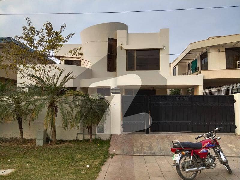 Well Maintained House On Lucrative Location In Reasonable Prices Dha Phase 4 100% Original Picture