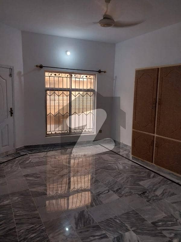 پشاور روڈ راولپنڈی میں 2 کمروں کا 3 مرلہ مکان 1.6 کروڑ میں برائے فروخت۔