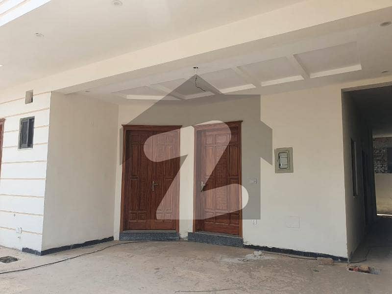 شاہ اللہ دتہ اسلام آباد میں 4 کمروں کا 10 مرلہ مکان 3 کروڑ میں برائے فروخت۔