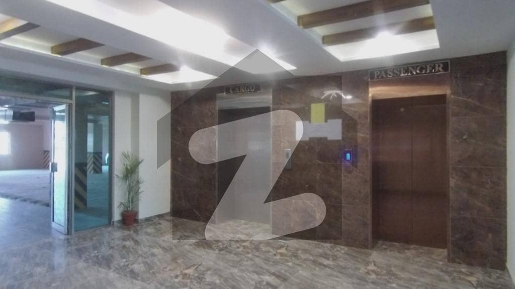 عسکری 10 - سیکٹر ایف عسکری 10 عسکری لاہور میں 3 کمروں کا 10 مرلہ فلیٹ 3.05 کروڑ میں برائے فروخت۔