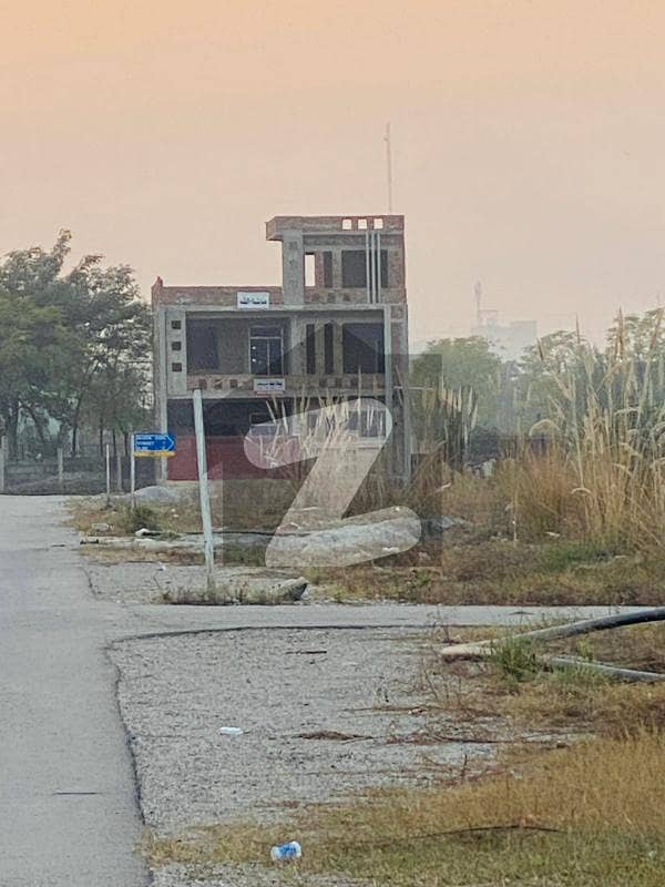 8 marla develop plot for sale on reasonable price Jinnah Gardens Phase