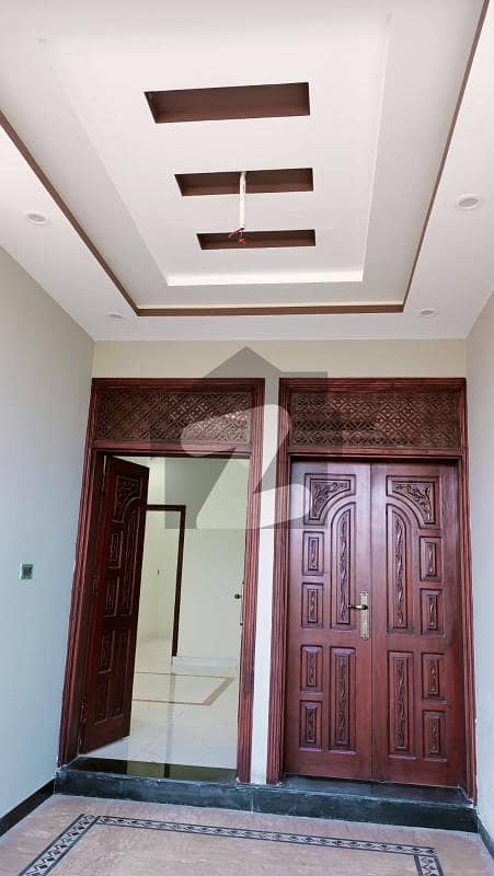 ممتاز سٹی - چناب بلاک ممتاز سٹی اسلام آباد میں 4 کمروں کا 8 مرلہ مکان 2.5 کروڑ میں برائے فروخت۔