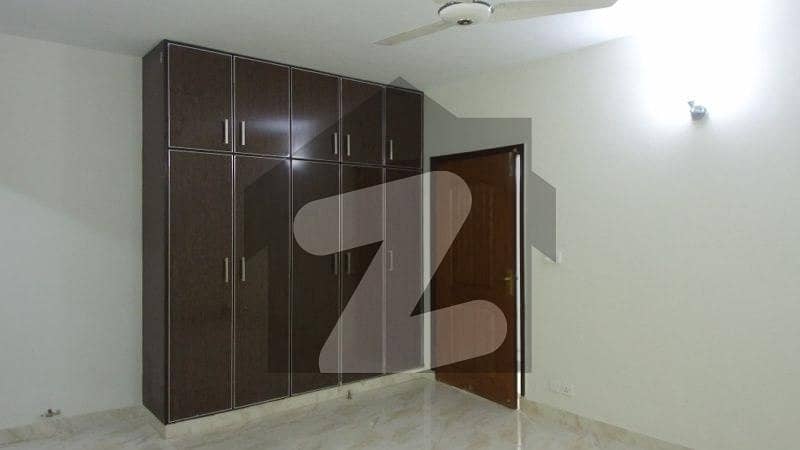 Ideally Located Flat Of 10 Marla Is Available For sale In Lahore