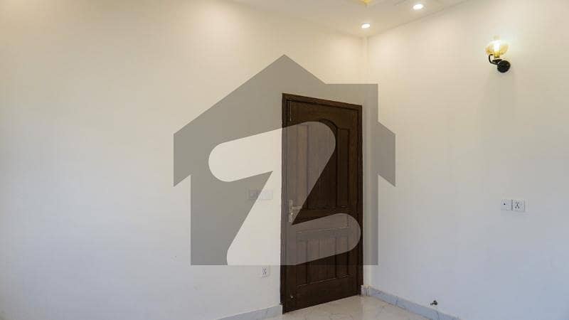 Single Bed Apartment Available For Rent