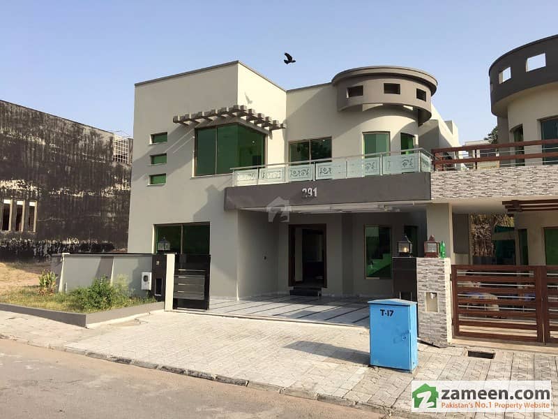 Bahria Town Ph-1 house  5 bed rooms 4030 sq. ft 4 marla extra land for sale