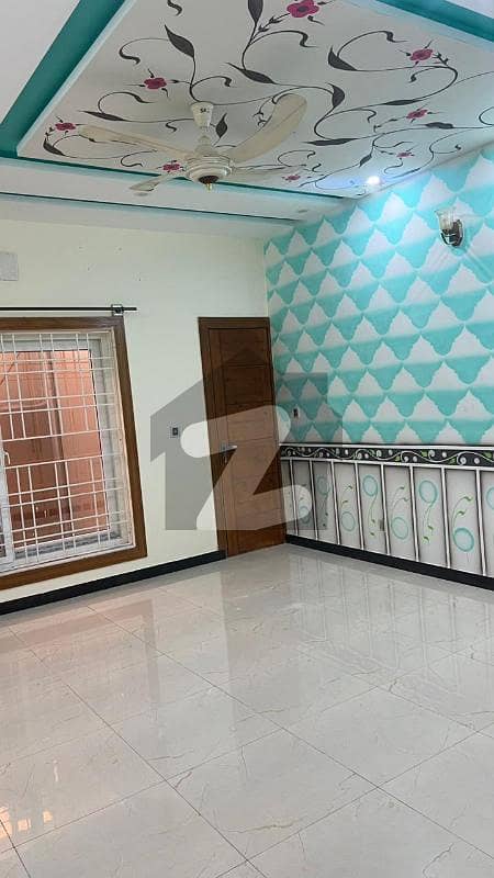 Stunning 2250 Square Feet House In Bahria Town Phase 8 - Sector F-1 Available For Rent