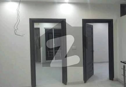 پرایم سٹی ستیانہ روڈ فیصل آباد میں 4 کمروں کا 5 مرلہ مکان 40 ہزار میں کرایہ پر دستیاب ہے۔