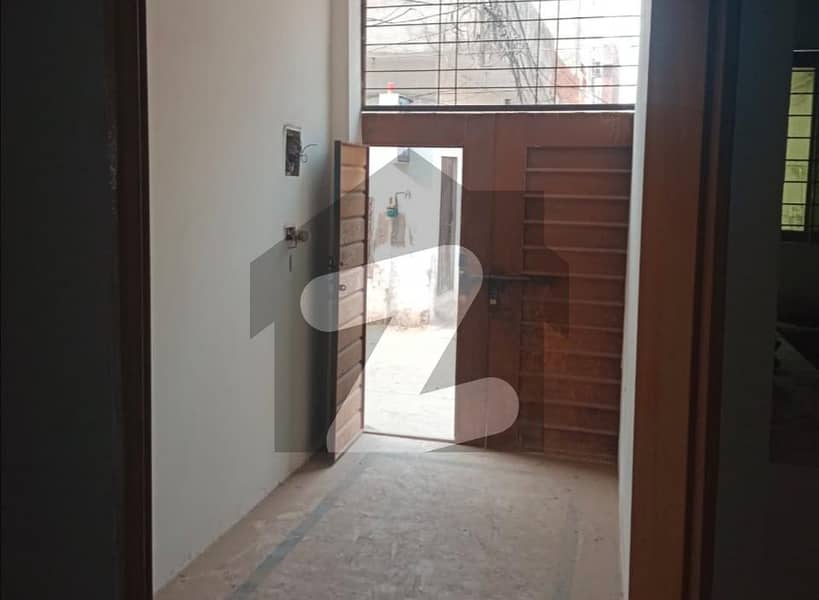 House For sale In Awan Market