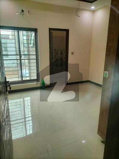1125 Square Feet Flat Available For Rent In Eden Boulevard Housing Scheme