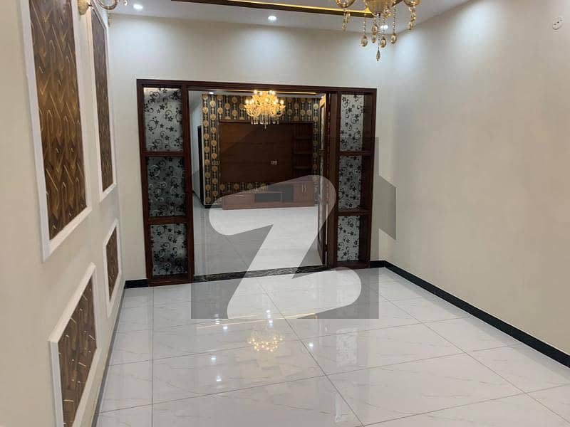 7.25 Marla Beautiful House For Sale In Nawab Town, Lahore.