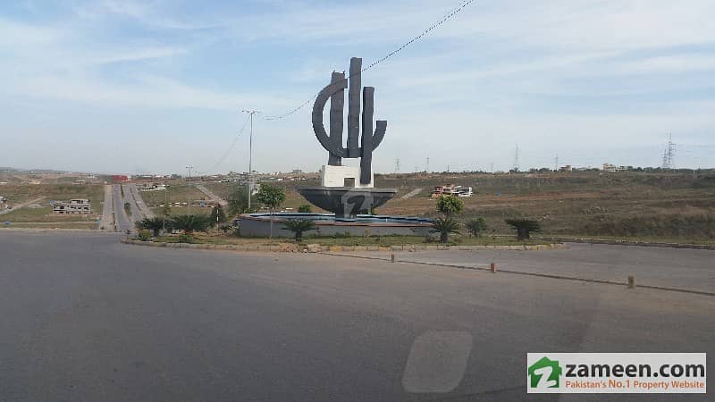 Top Location 4 Marla Commercial Plot For Sale