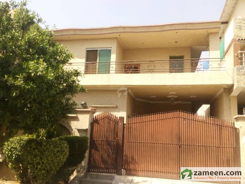 10 Marla Residential House For Sale