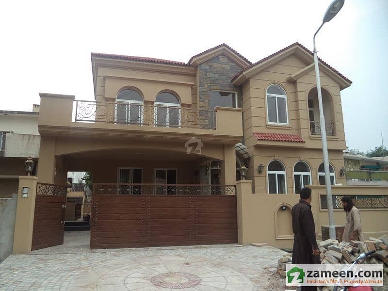 666 Sq. Yd Brand New House For Sale 8 Beds In F-7/1