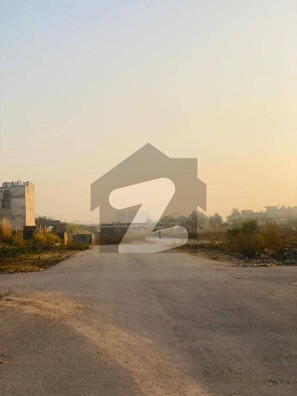 5 marla commercial plot for sale on reasonable price