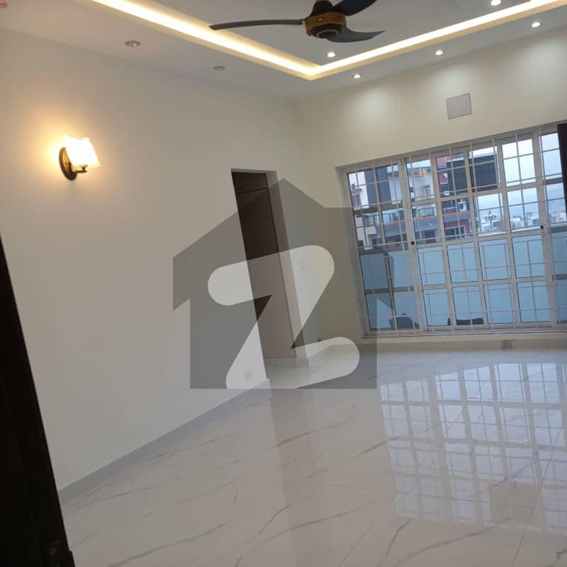 A Beautiful And Lavish Upper Portion For Rent