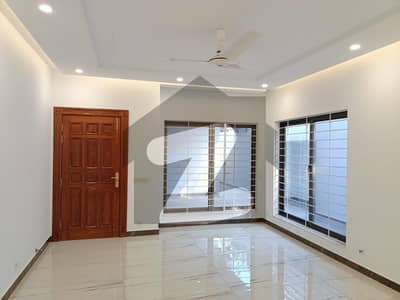 Luxury Renovated Triple Storey House Available For Rent F 8