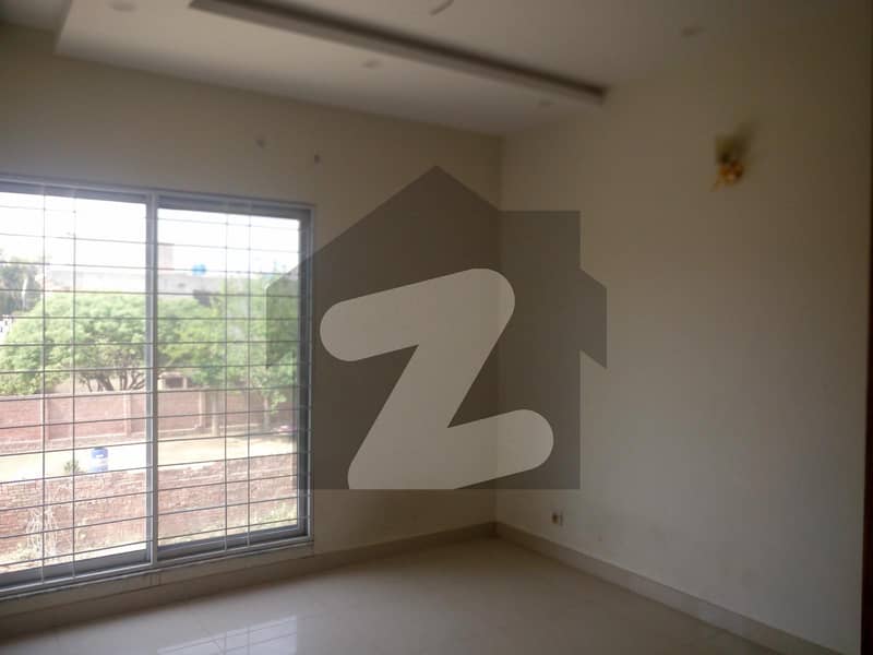 4 Marla Flat In Punjab Coop Housing Society For rent
