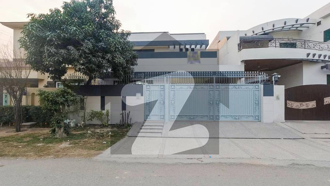 10 Marla House For Sale In XX Block Phase 3 DHA Defance Lahore