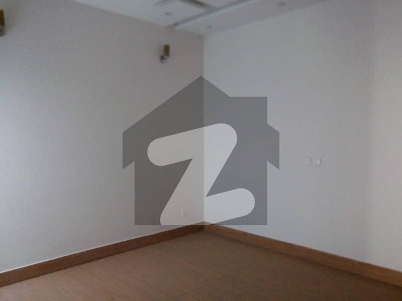 Upper Portion Of 5 Marla For rent In Paragon City