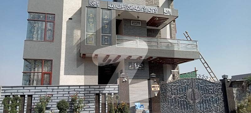 نیوی ہاؤسنگ سکیم کارساز - فیز 2 نیوی ہاؤسنگ سکیم کارساز کراچی میں 4 کمروں کا 1 کنال مکان 2.3 لاکھ میں کرایہ پر دستیاب ہے۔