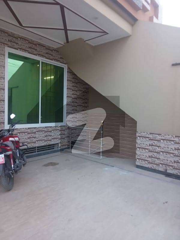 10 Marla  house available for sale in Hayatabad phase 7 sector E7.