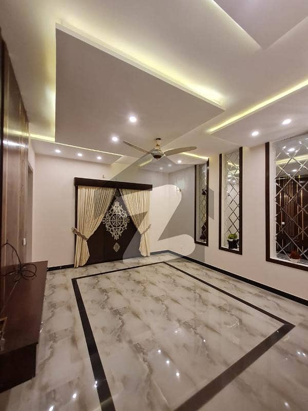 10 Marla Beautiful Upper Portion Available For Rent in Lowest Price at Bahria Town Lahore