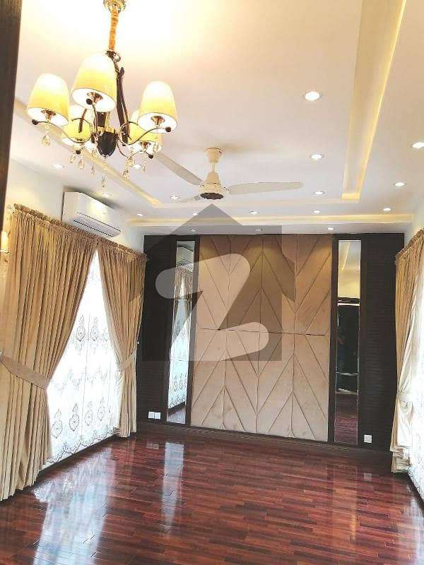 1 Bedroom Of 1 Kanal Upper Portion For Boys In Dha Phase 8 Ex Air Avenue
