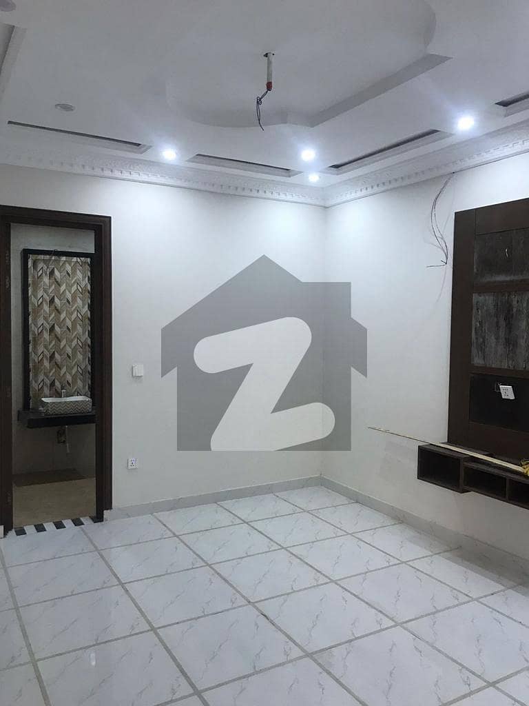 پیراگون سٹی - امپیریل1 بلاک پیراگون سٹی لاہور میں 4 کمروں کا 12 مرلہ مکان 4.5 کروڑ میں برائے فروخت۔