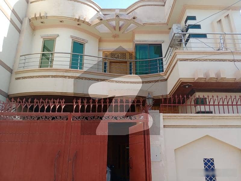 عباس بنگلوں رحیم یار خان میں 5 کمروں کا 8 مرلہ مکان 1.42 کروڑ میں برائے فروخت۔