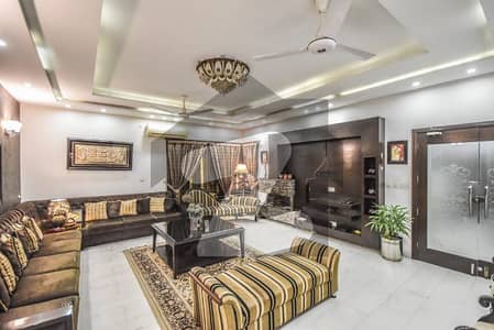 ڈی ایچ اے فیز 4 ڈیفنس (ڈی ایچ اے) لاہور میں 5 کمروں کا 1 کنال مکان 6.15 کروڑ میں برائے فروخت۔