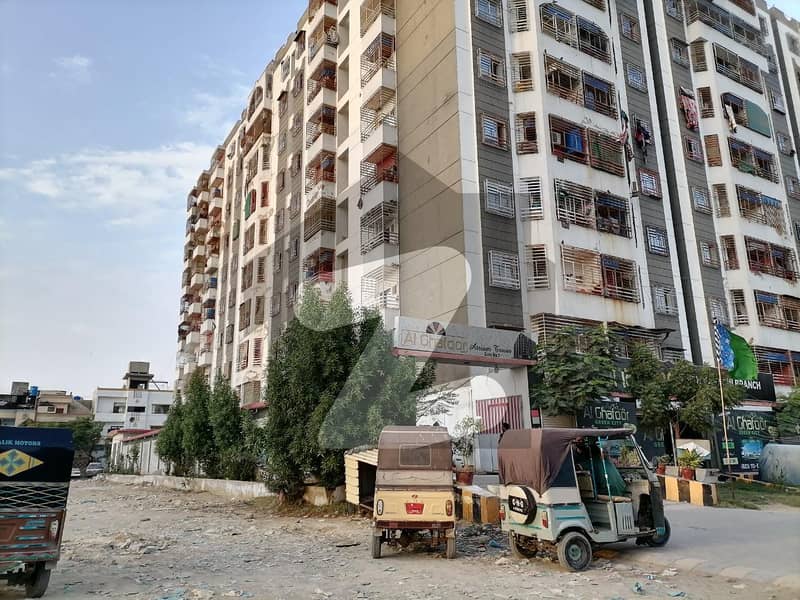 Spacious 400 Square Feet Flat Available For sale In North Karachi - Sector 11A